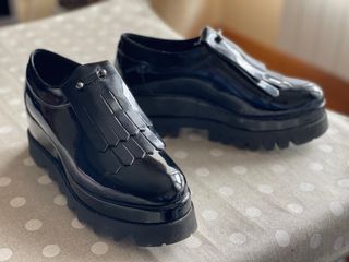 Zapatos negros CULT piel con plataforma talla 38