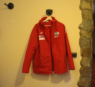 Abrigo Joma Atletismo Talla S Rojo