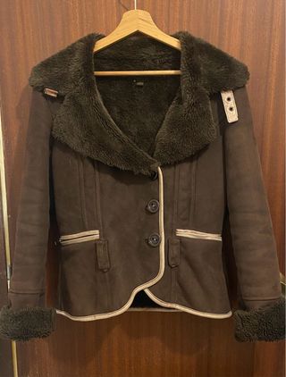 Chaqueta efecto ante con borreguito