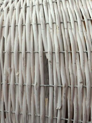 Cubre árbol mimbre blanco