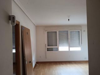 Piso en venta en La Vega - Oteruelo en León