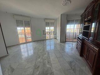 Piso en venta en Ctra de Sevilla - Ronda sur en Badajoz