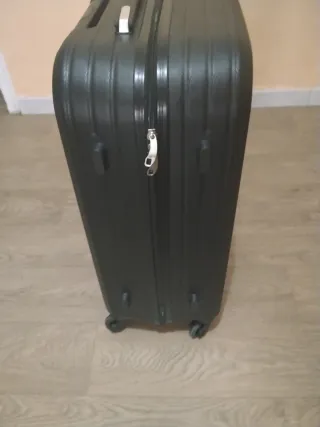 Maleta de viaje negra grande