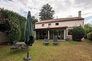 Chalet en venta en Bergondo