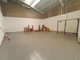 Nave industrial en alquiler en Grado