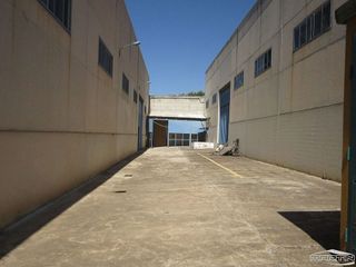Nave industrial en alquiler en Lucena