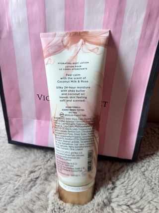 Victoria's Secret Coconut Milk & Rose Loción