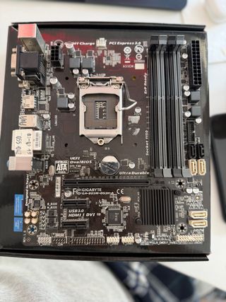 Placa Base Gigabyte GA-B85M-DS3H-A LGA1150 DDR3