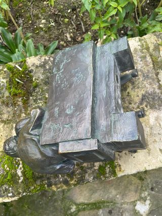 Figura Exaloc de pareja sentada