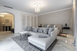 Chalet en alquiler en Nueva Andalucía centro en Marbella