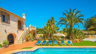 Chalet en alquiler en Teulada Pueblo en Teulada