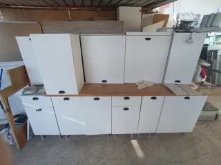 Muebles de cocina blancos