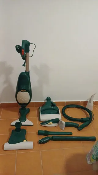 Aspiradora Kobold VK 140 con accesorios y motores