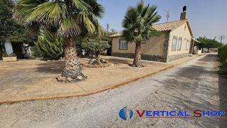Chalet en venta en Caudete
