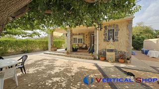 Chalet en venta en Caudete