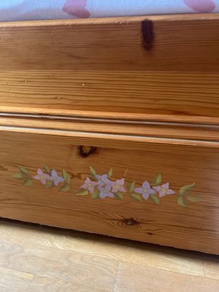 Conjunto muebles madera pino