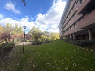 Piso en alquiler en Mirasierra en Madrid