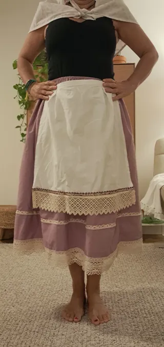 Falda 83cm, delantal y pañuelo, regional,casera