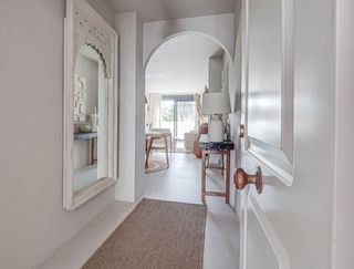 Piso en venta en Nueva Andalucía centro en Marbella