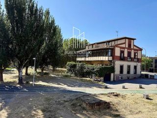Casa adosada en alquiler en Teso de la Feria - Arrabal en Salamanca