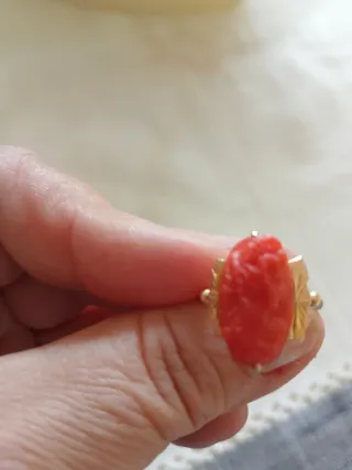 Anello Oro 18k con Cammeo Corallo