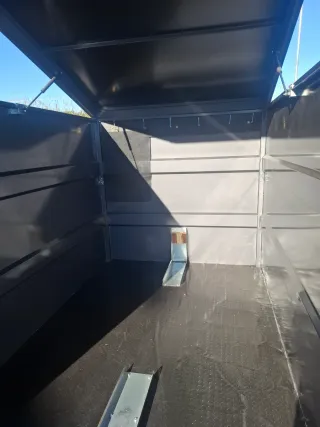 Remolque cerrado 4 4