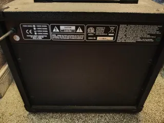 Harley Benton HB-20B Amplificador Bajo