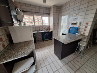 Cocina modular con encimera de granito