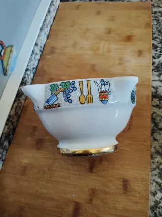 Mortero antiguo decorado