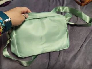 Bolso verde menta impermeable