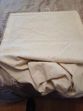 Tende giapponesi a pannello beige e giallo