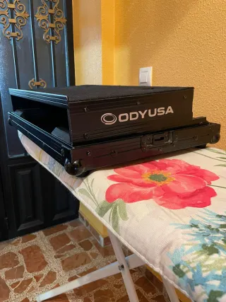 Maletín DJ tabla Negro