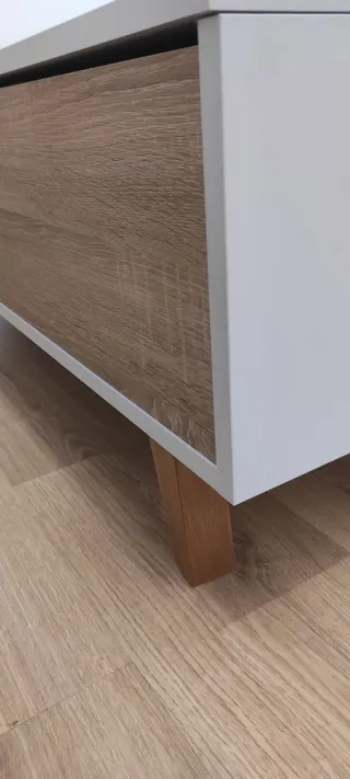 Mesa baja elevable blanca y madera