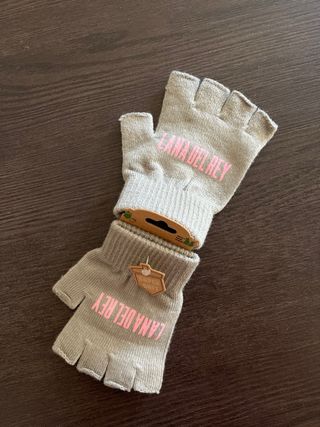 Guantes sin dedos Lana del Rey grises y rosas