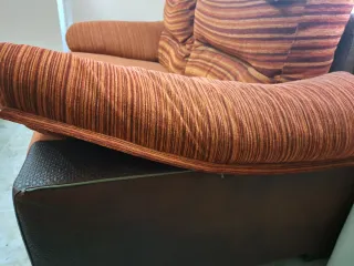 Sofás (2) rojos de tela