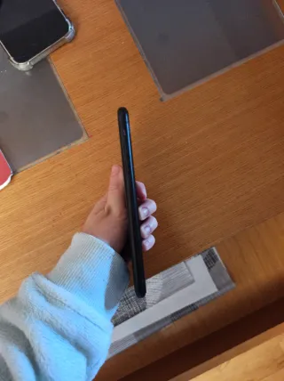 iPhone XR Negro 84% Batería