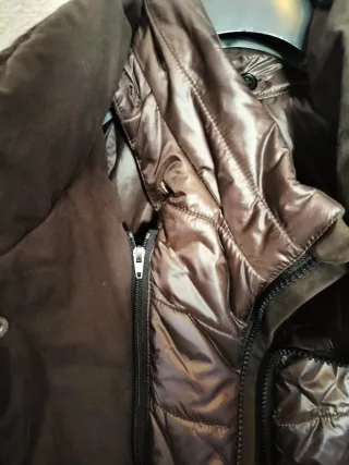 Abrigo con chaleco acolchado marrón