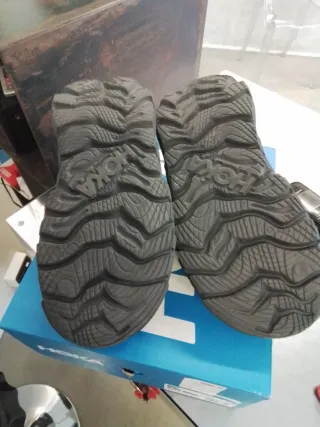 Hoka Restore Scarpe unisex Nero nm.US 36 EU37 1/3