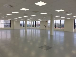 Oficina en alquiler en Zona Industrial en Prat de Llobregat, El