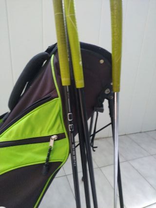Bolsa y palos de golf Inesis