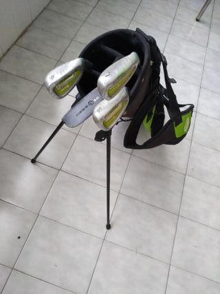 Bolsa y palos de golf Inesis