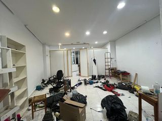 Local comercial en alquiler en Baeza