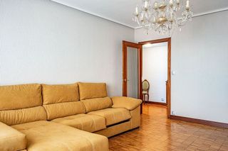 Piso en alquiler en Centro en Gijón