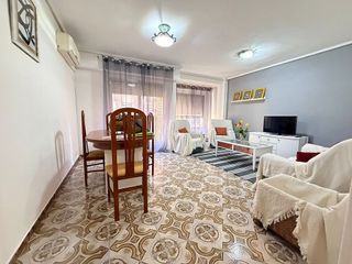 Piso en alquiler en Mercado en Alicante