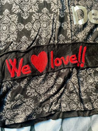 Camiseta Desigual Negra Estampada