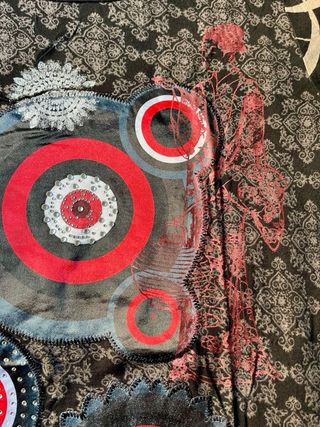 Camiseta Desigual Negra Estampada