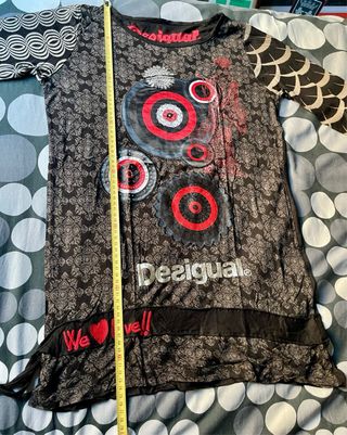 Camiseta Desigual Negra Estampada