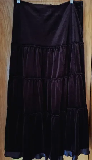 Falda marrón T40 terciopelo volantes