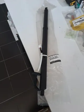 Amortiguador izdo. portón Mazda CX5