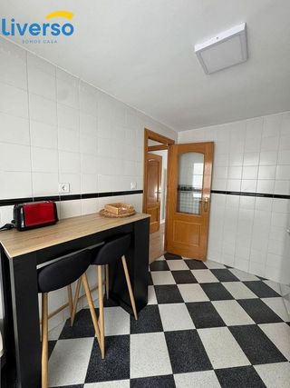 Piso en alquiler en Plaza España - Villa Pilar - Reyes Católicos - Vadillos en Burgos